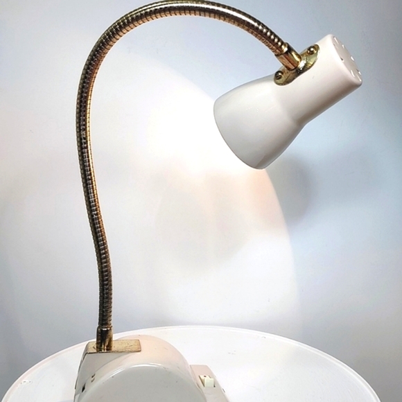 Vintage Lamp MCM Gooseneck Bendable Japan Small Metal Beige Gold Works - Picture 3 of 8